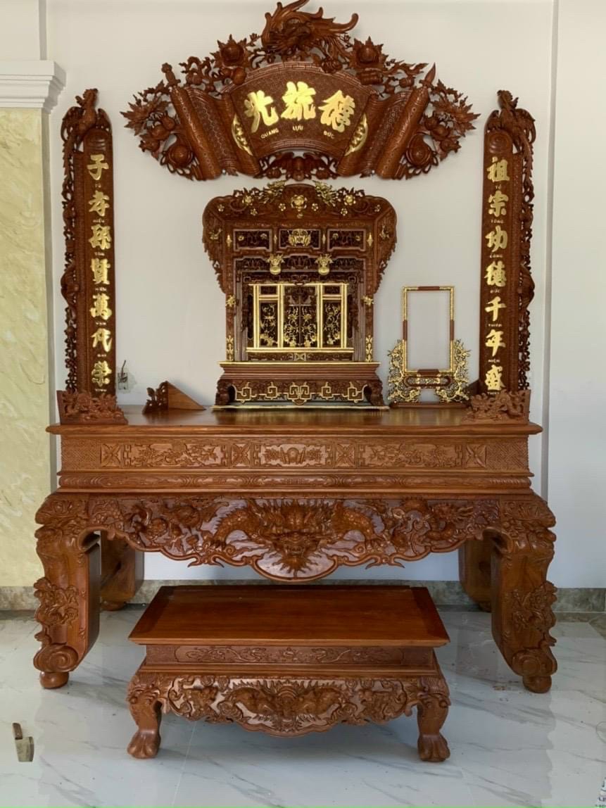 Bàn án gian thờ cho nhà thờ họ, gia tiên từ đường