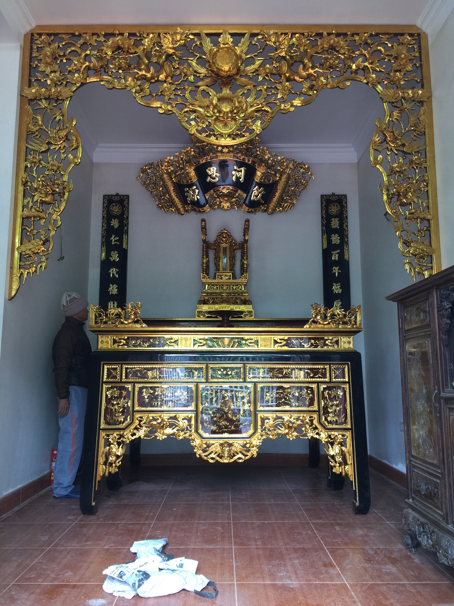 Cách bố trí ban thờ trong phòng khách