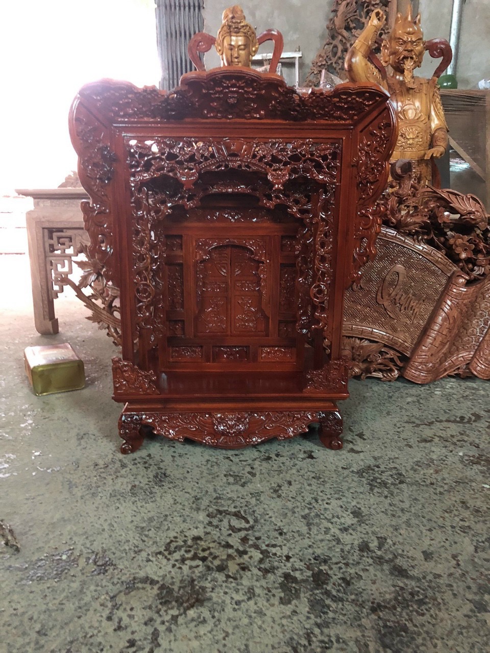 Khám Thờ