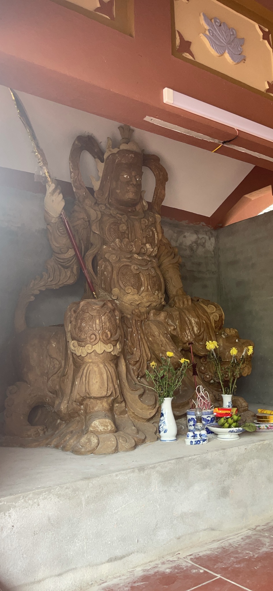 Tượng Hộ pháp Chất Liệu Thổ