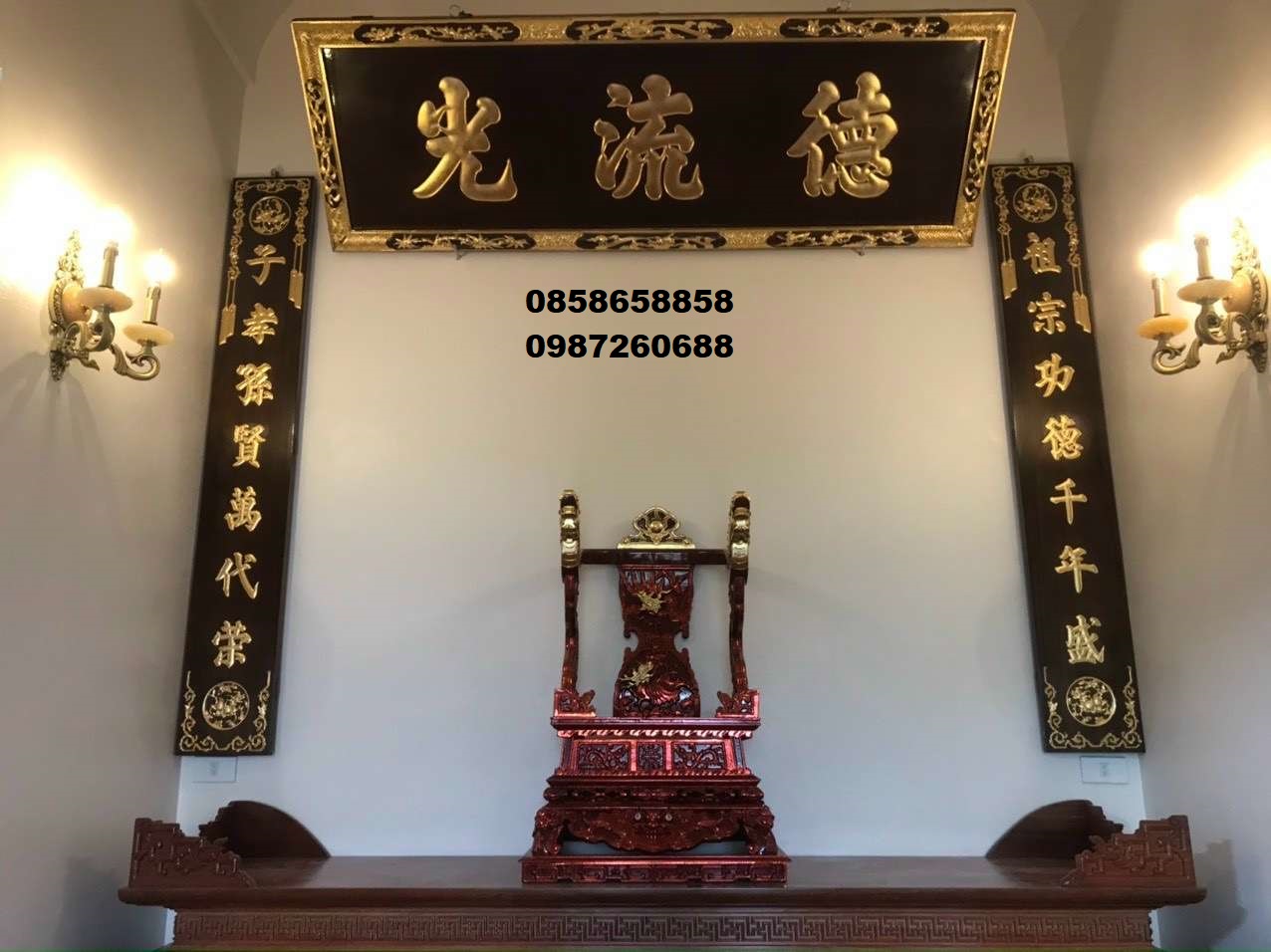 Câu Đối Bàn Thờ Gia Tiên bằng gỗ