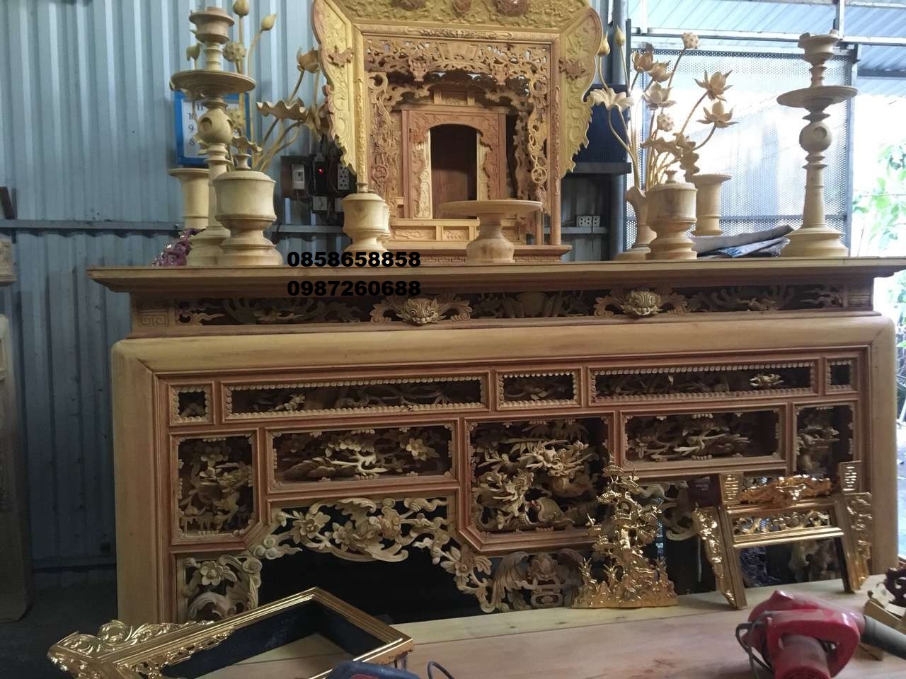 Bài văn khấn chuẩn trước khi dọn bàn thờ ngày cuối năm